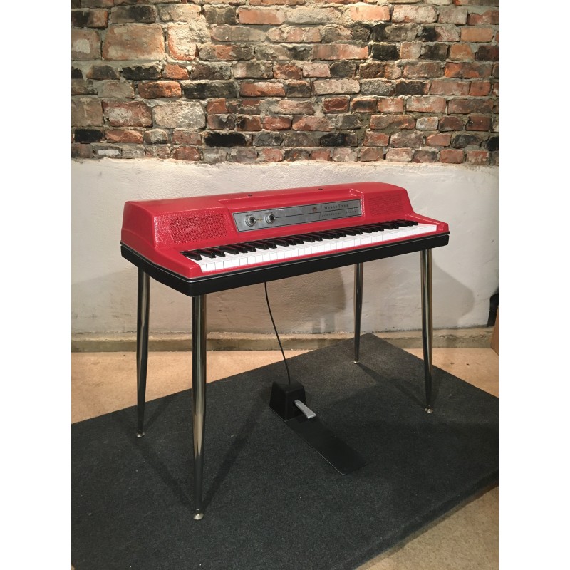 Wurlitzer 200 Electric Piano Avangarda Red Echo Tomasz Radecki